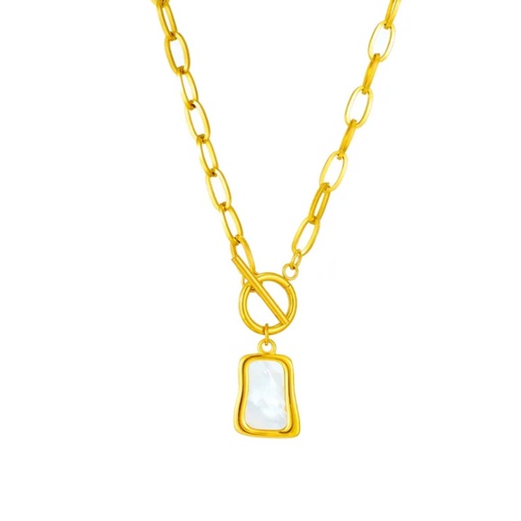 Elegant Gold Plated and White Pendant Necklace - Picture 4 of 5